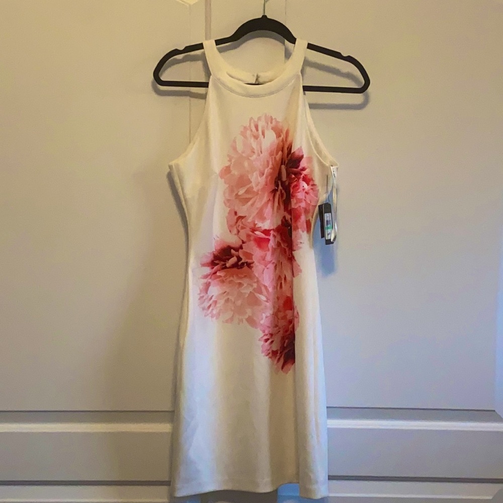 GUESS White / Pink Floral Summer Wedding Dress